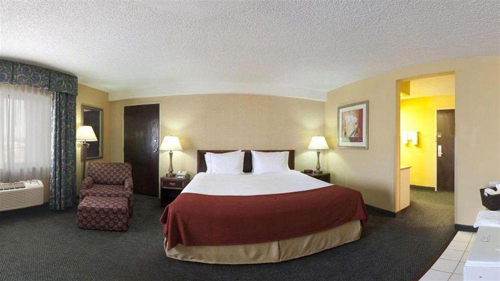 Holiday Inn Express Hotel Fort Campbell-Oak Grove By Ihg Buitenkant foto