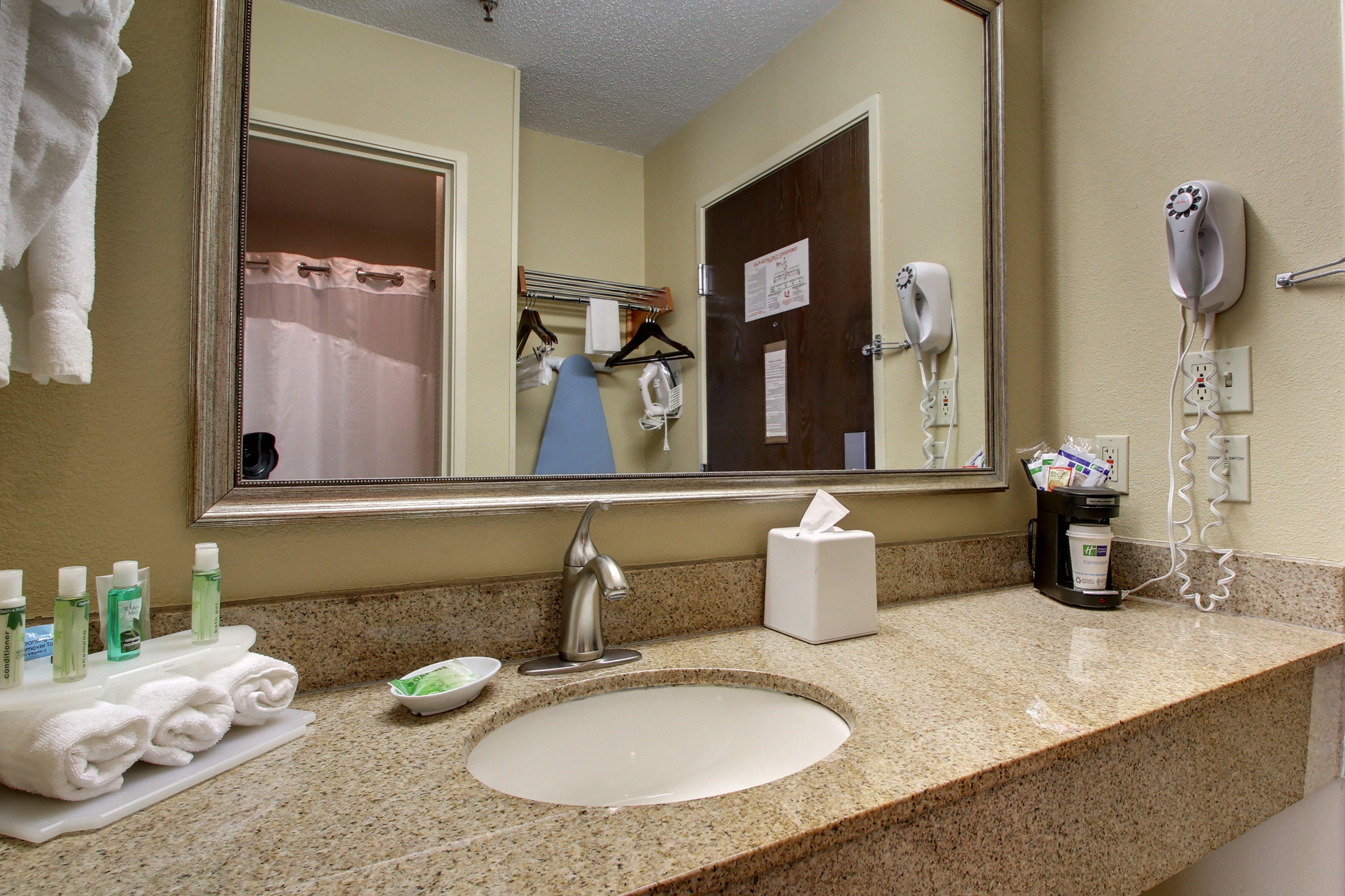 Holiday Inn Express Hotel Fort Campbell-Oak Grove By Ihg Buitenkant foto